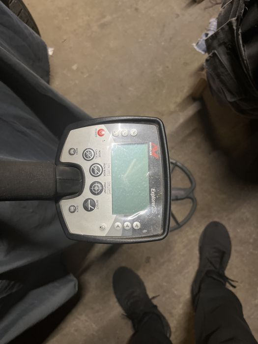 Металошукач Minelab Explorer SE