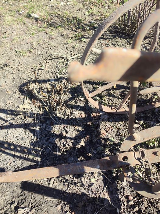 Продам плуг кіний