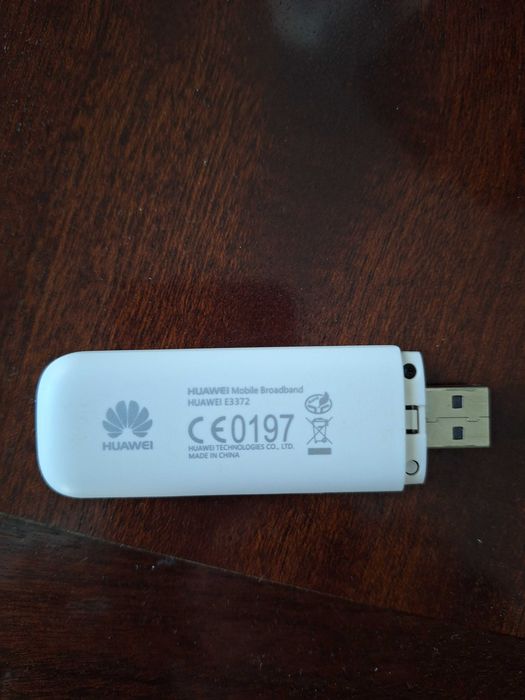 Pen USB 4G LTE Huawei E3372 Desbloqueada (Mobile Broadband)