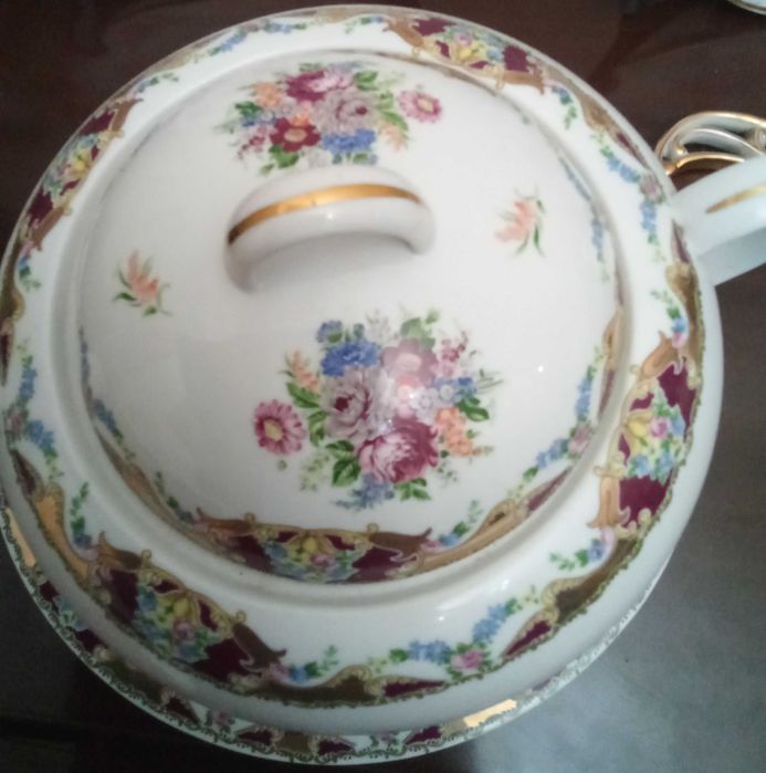 Lindíssima terrina e prato em limoges