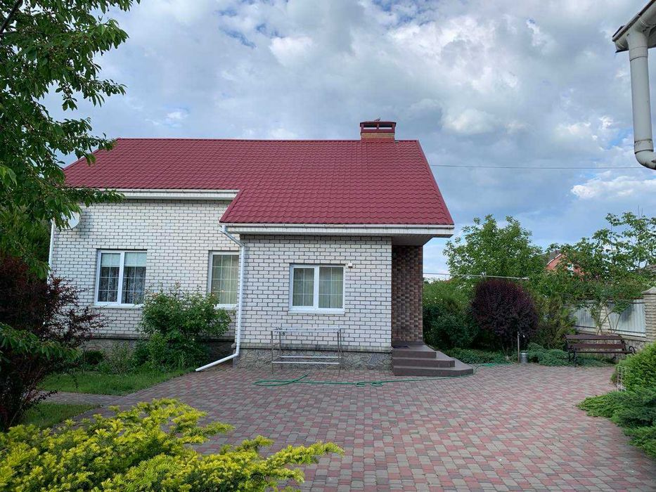 Котедж при вˈїзді на Власівку []