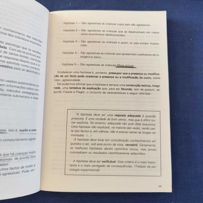 Maria Antónia Abrunhosa e Miguel Leitão - Introdução à Psicologia