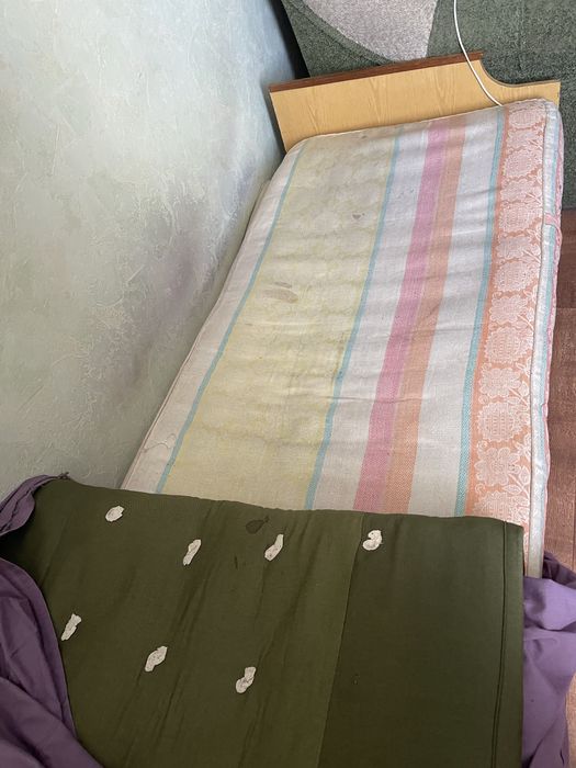 Кровать односпальна