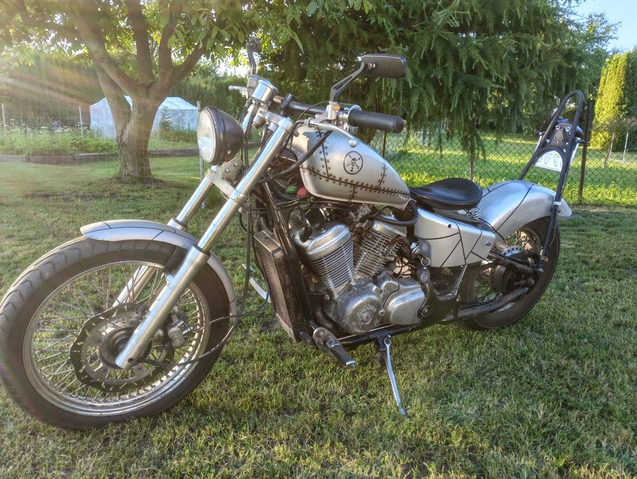 Honda Shadow 600 (bobber)