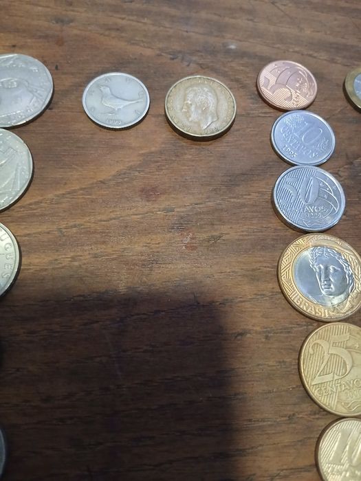 Várias moedas antigas