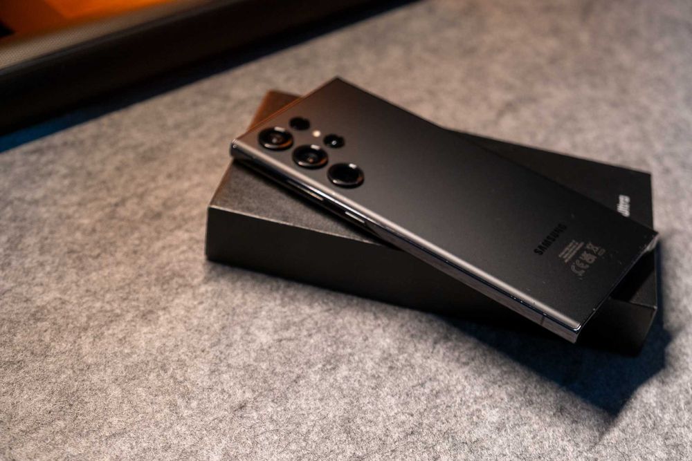 Samsung Galaxy S23 Ultra 5G – 256GB – Como Novo, Fatura e Garantia