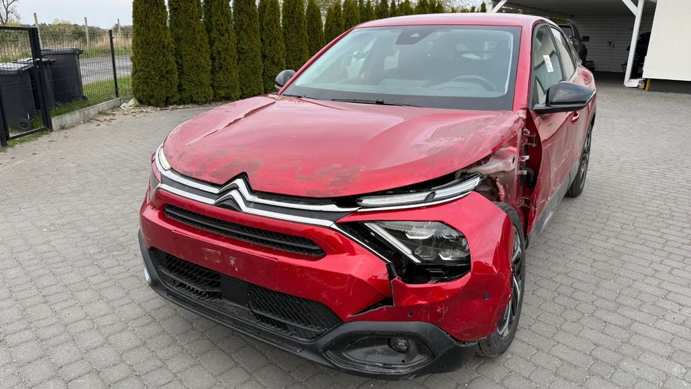 Citroën C4 1.2/136ps Hybrid,Automat,  5.500km, Kamera,