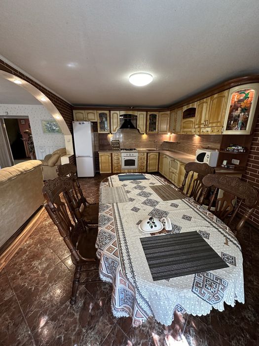 Продаж будинку в нагірній частині (район вул.Хорольська/Європейська)