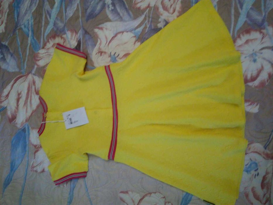 Сукні для дівчаток 110 / 116 / 122