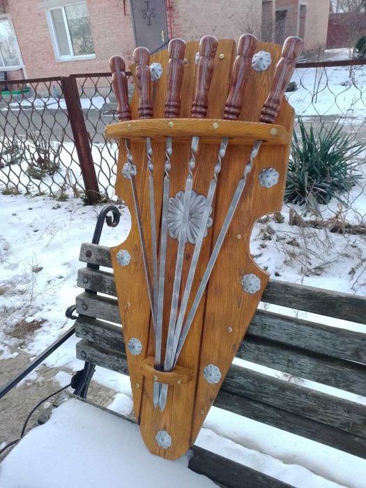 Шампурниця. Підставка для шампурів