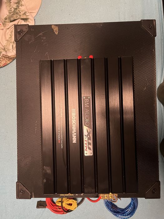 Саббуфер в авто 7200