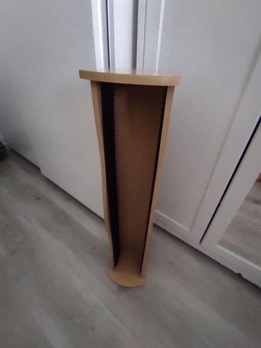 Duas estantes para CD com 80 cm