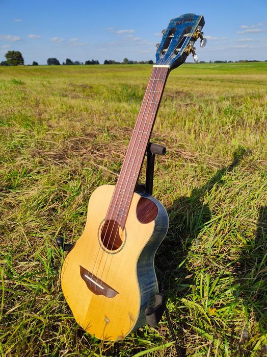 Ukulele tenorowe menzura 17 cali, 43 cm.