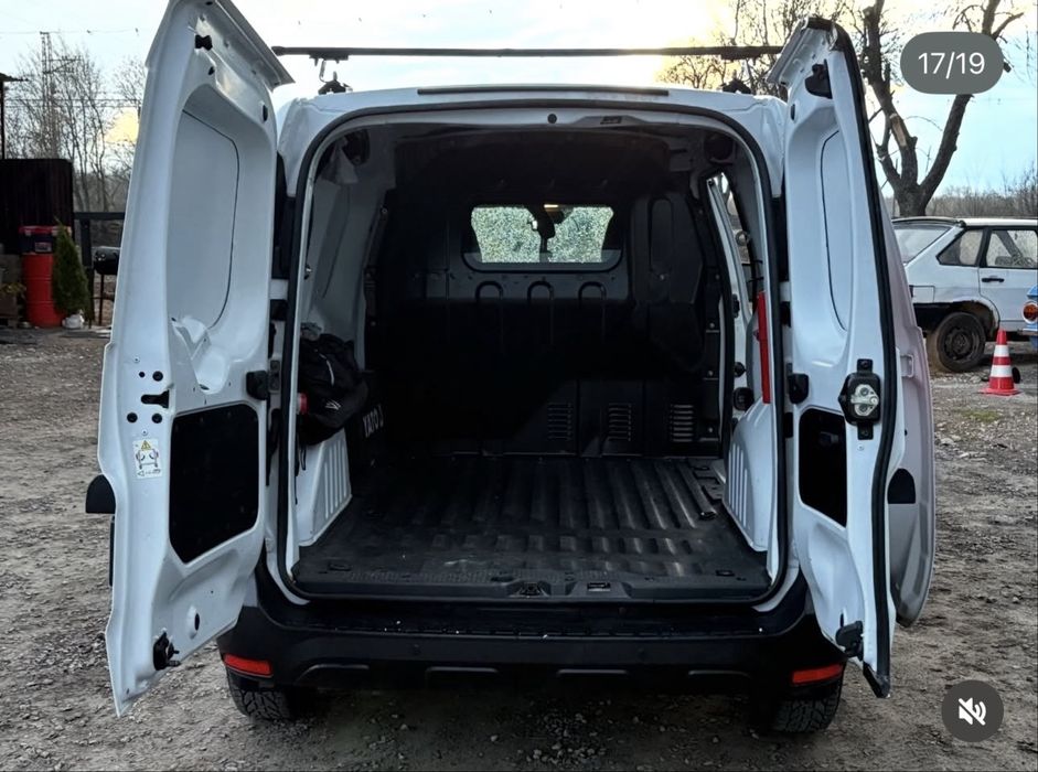 Авто Renault Express 2022