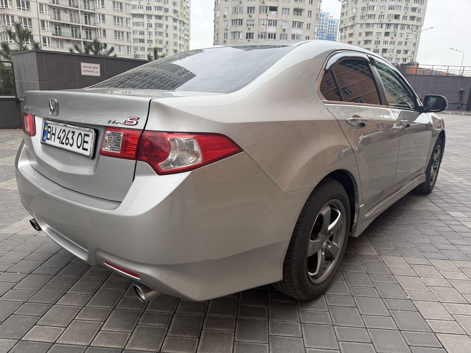 Продам Хонда Акорд ЦЕЛАЯ!!!