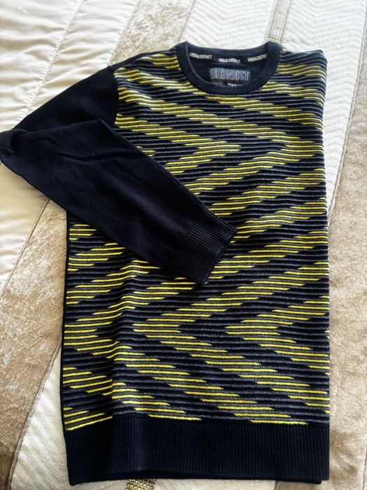 Camisola de homem da Urban District, tam L