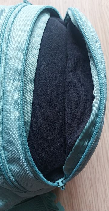 Сумка б/у поясная, бананка dakine hip pack