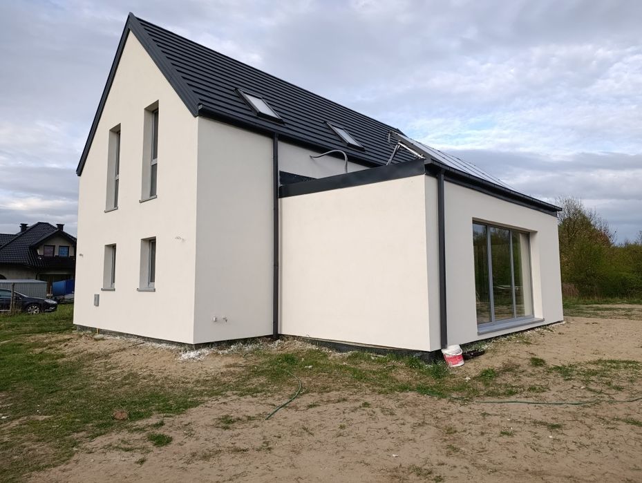 Elewacje docieplenia tynki podbitki dachowe