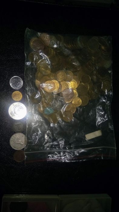 Moedas de escudos, centavos, comemorativas e notas-lote64751143698434127