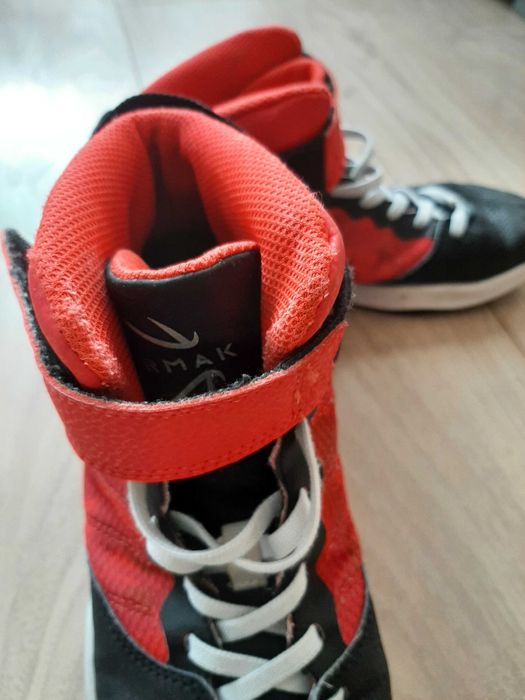 Buty sportowe damskie