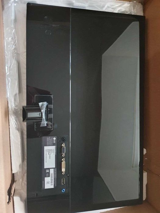 Монітор LG 22MP58VQ-P (21.5'' FHD IPS, VGA/HDMI/DVI)