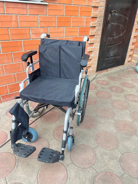 Инвалидное кресло каталка , Wheelchair KY956LAQ-46 . 
Фирменная облегч