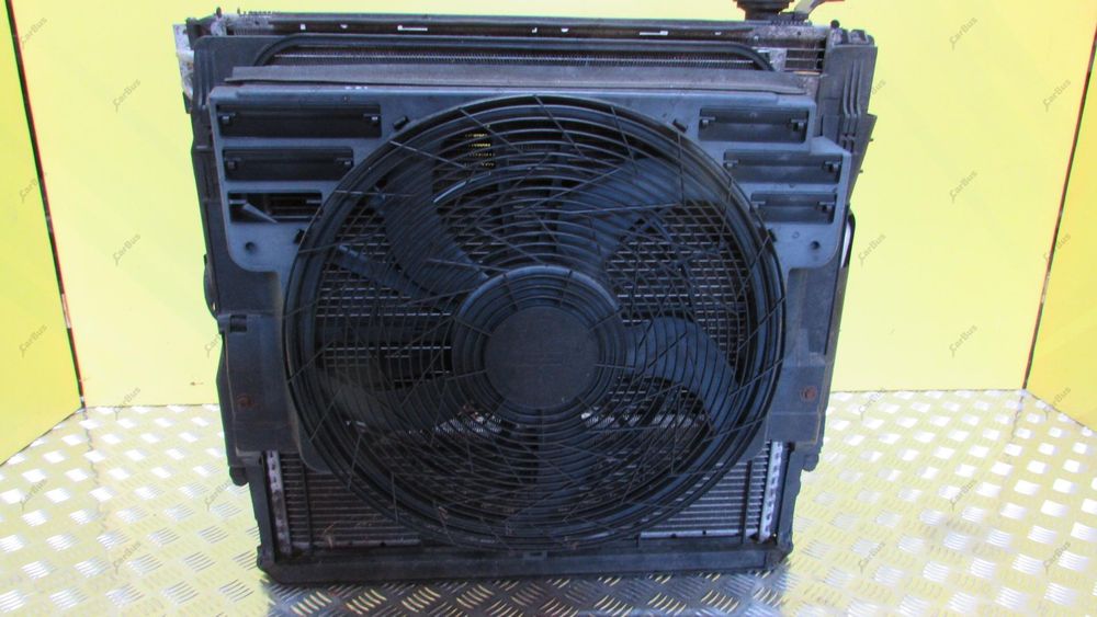 Касета от радиатора BMW X5 E53 Касета радіаторів БМВ Х5 Е53 3.0 M57