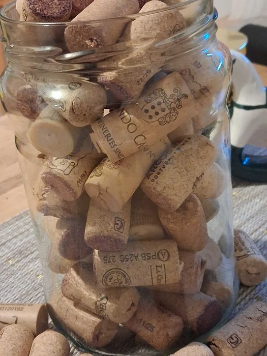 Korki do wina 70 sztuk.