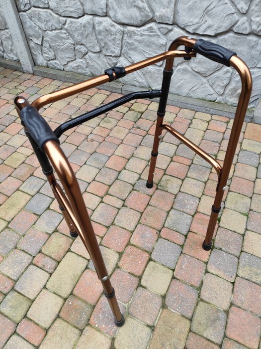 Balkonik inwalidzki / chodzik UŻYWANY tradycyjny oraz lewa/prawa