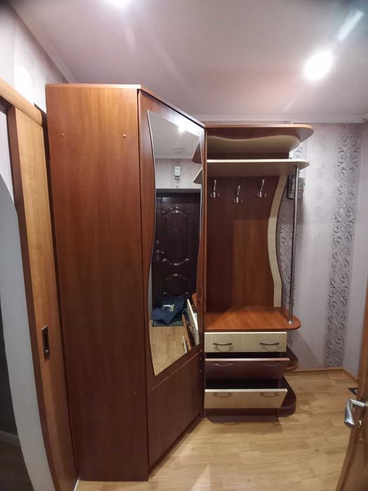 Меблі для передпокою