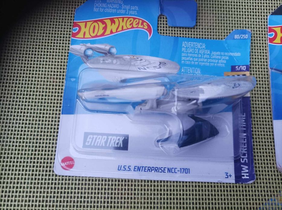3 modele ststków kosmicznych od Hot Wheels