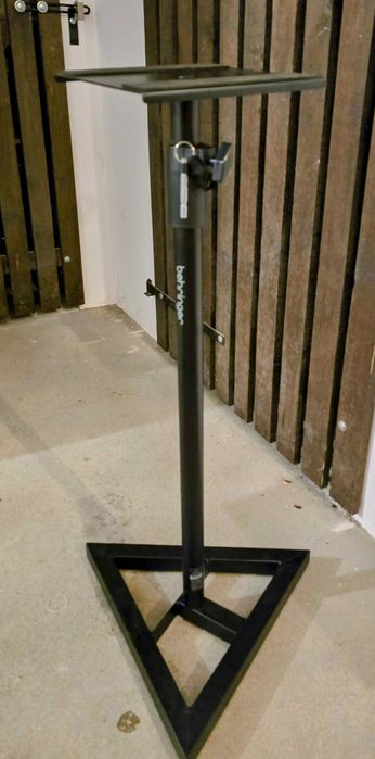 Glosniki M-Audio Forty Sixty 2 szt, statywy Behringer SM5002