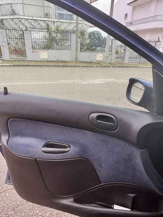 Peigeot 206 - 1.1 Xt