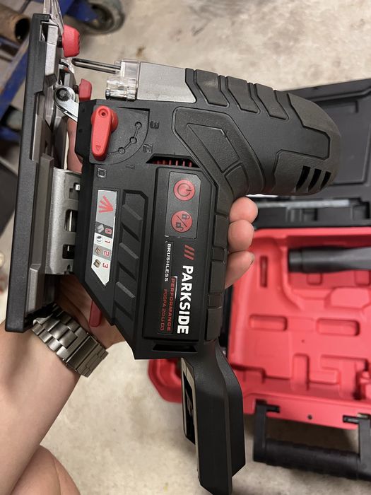 Tico tico serra de recortes Parkside