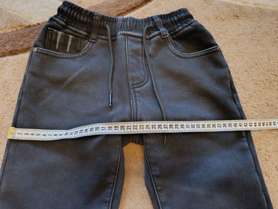 Джинси утеплені фірмові на 10-11 років