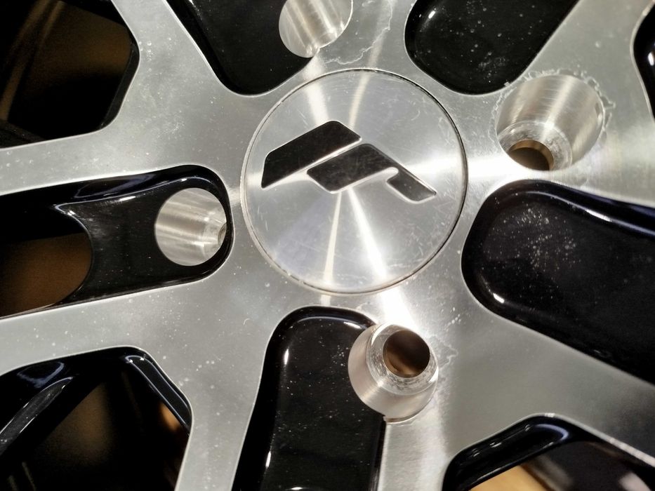 OUTLET! Felgi Japan Racing JR28 17x8 ET38 4x100 Black Machined Face