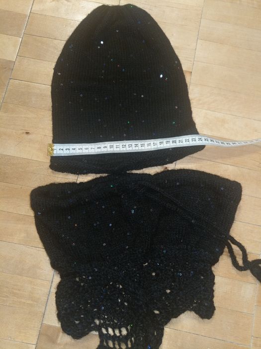 Новогодний подарок шапка с блестками паетками