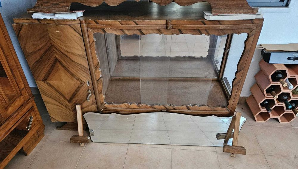 Vitrine Art Déco com Espelhos