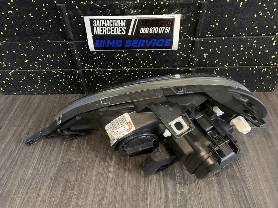 Мерседес мл 163 фара фари фары права ксенон