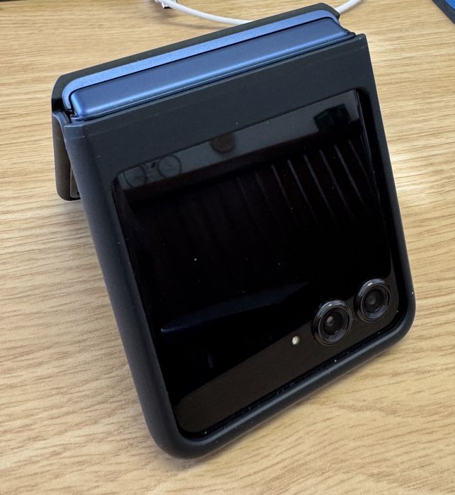 Motorola RAZR60 Flip