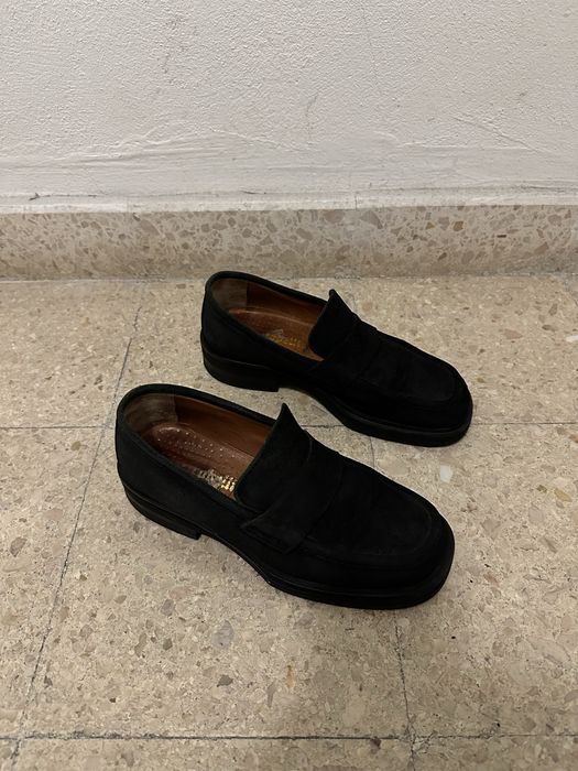 Sapatos homem, em camurça, pretos. Tam:40