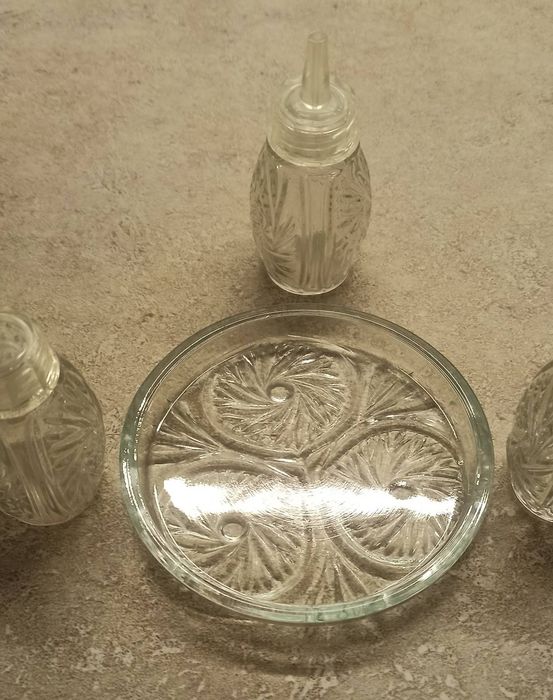 Наборы для специй. Бутылки.