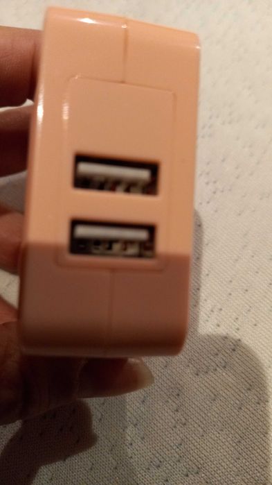 Caixa de ligação de cabos USB