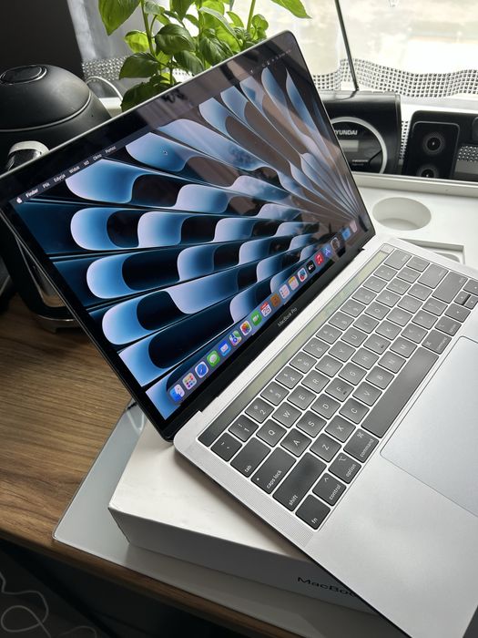 Macbook 13 Pro A1989/HDD500GB/intel Core i5/8GB*Komplet*Sklepowy Stan!