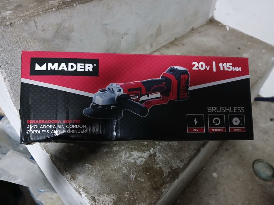 rebarbadora de bateria