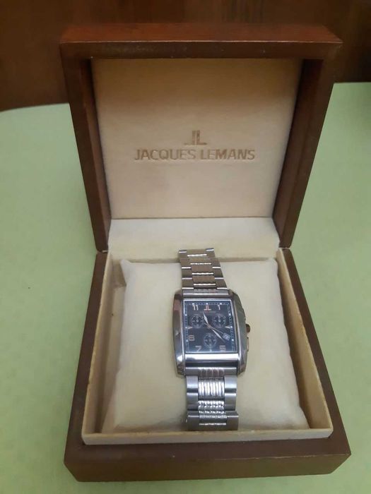 Годинник кварцовий Jacgues Lemans