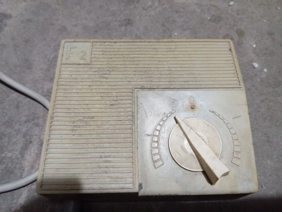 Zasilacz transformatorowy PIKO F2 przeznaczony do modeli kokejek