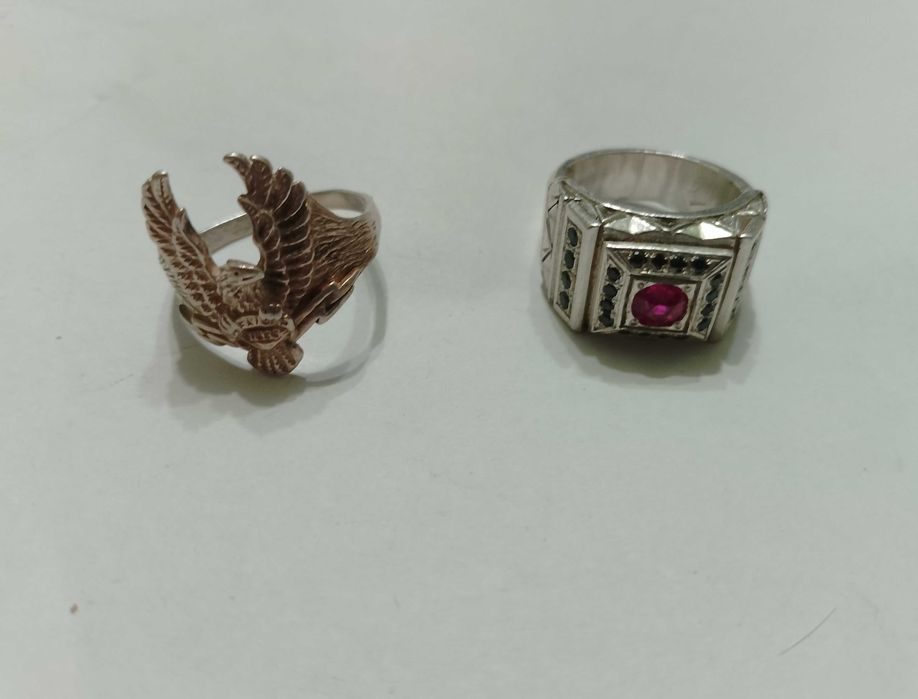 Подарок брутальному мужчине Серебряный перстень с орлом и рубином