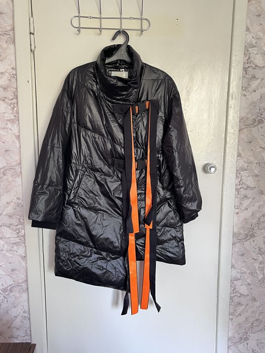 Куртка чорна глянец