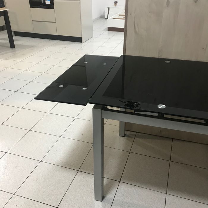 Mesa de cozinha vidro preto